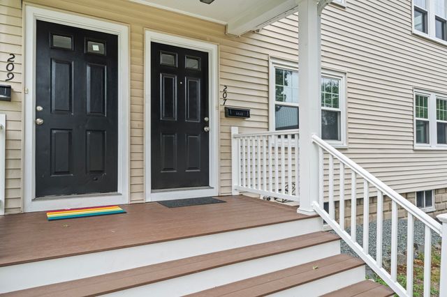 207-209 Main 207, Melrose, MA 02176