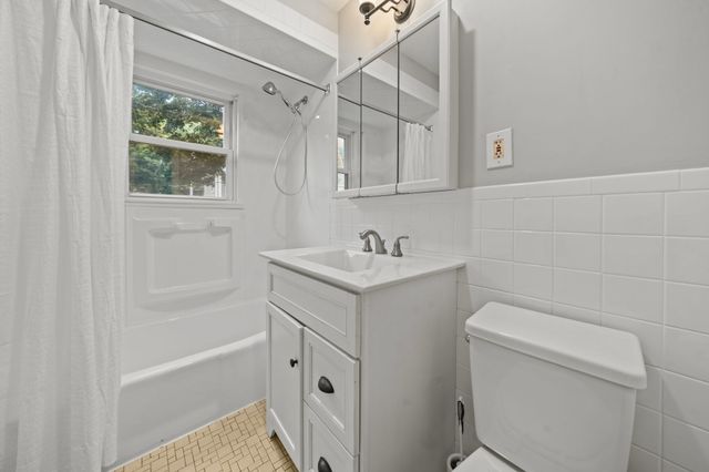 207-209 Main 207, Melrose, MA 02176