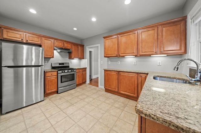 207-209 Main 207, Melrose, MA 02176
