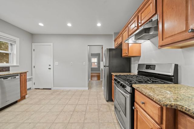 207-209 Main 207, Melrose, MA 02176