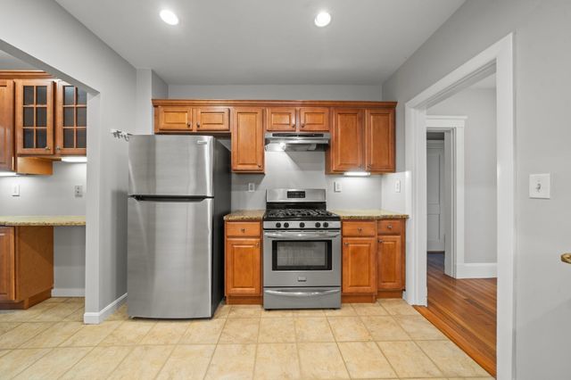 207-209 Main 207, Melrose, MA 02176