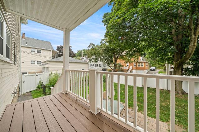 207-209 Main 207, Melrose, MA 02176