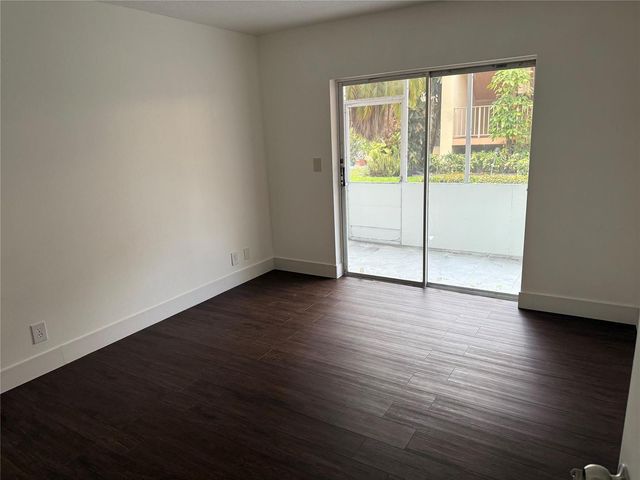 3081 NW 47th Terrace 107, Lauderdale Lakes, FL 33313