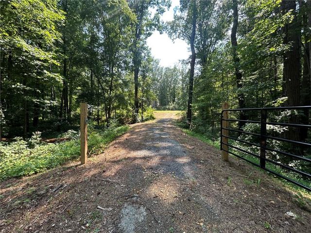 38 Stamp Creek Road NE, White, GA 30184