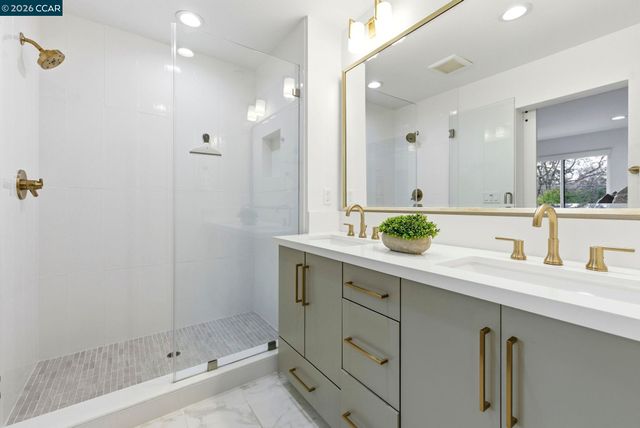 156 Pioneer Ave, Walnut Creek, CA 94597