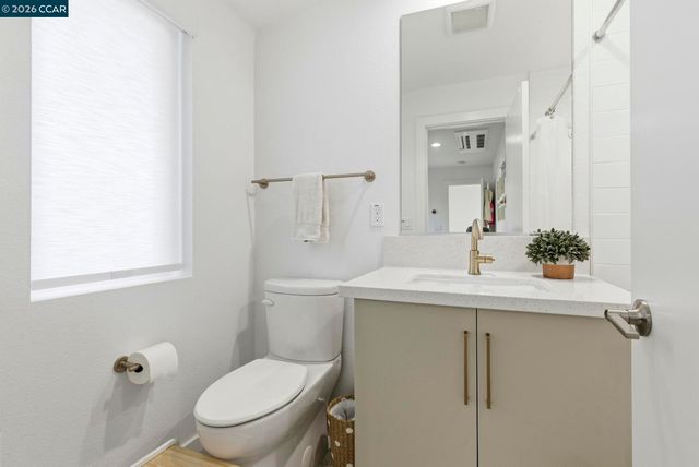 156 Pioneer Ave, Walnut Creek, CA 94597