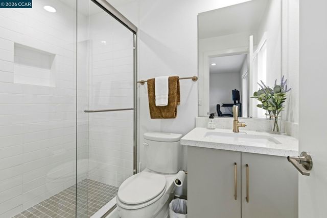 156 Pioneer Ave, Walnut Creek, CA 94597