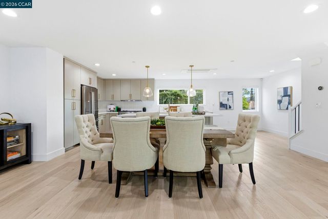 156 Pioneer Ave, Walnut Creek, CA 94597