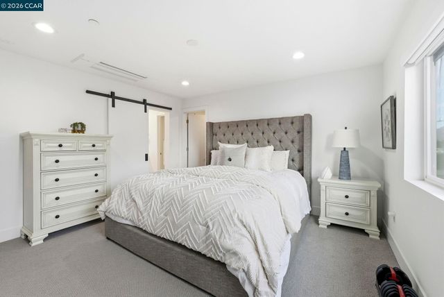 156 Pioneer Ave, Walnut Creek, CA 94597