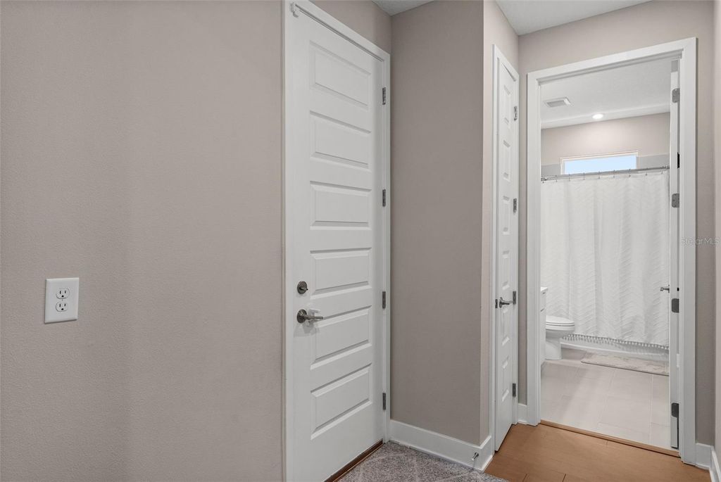 Image 14 of property listing at 4104 W CLEVELAND STREET, Tampa, FL 33609