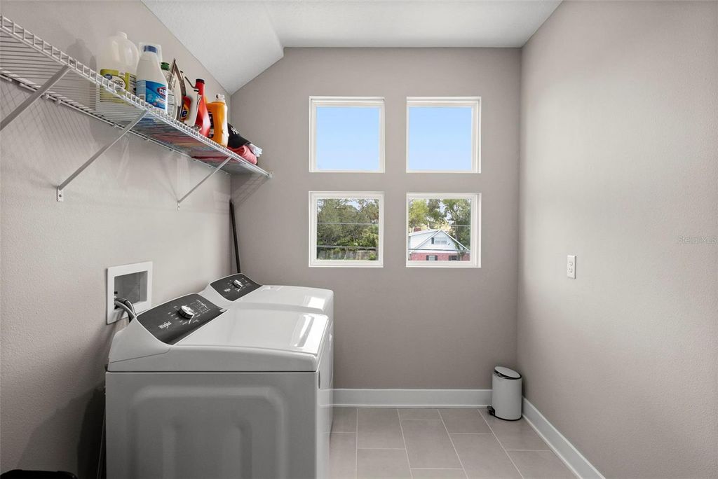 Image 21 of property listing at 4104 W CLEVELAND STREET, Tampa, FL 33609