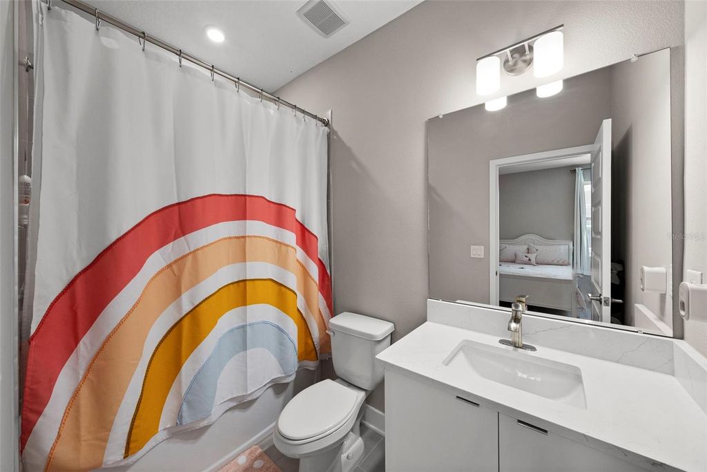 Image 29 of property listing at 4104 W CLEVELAND STREET, Tampa, FL 33609
