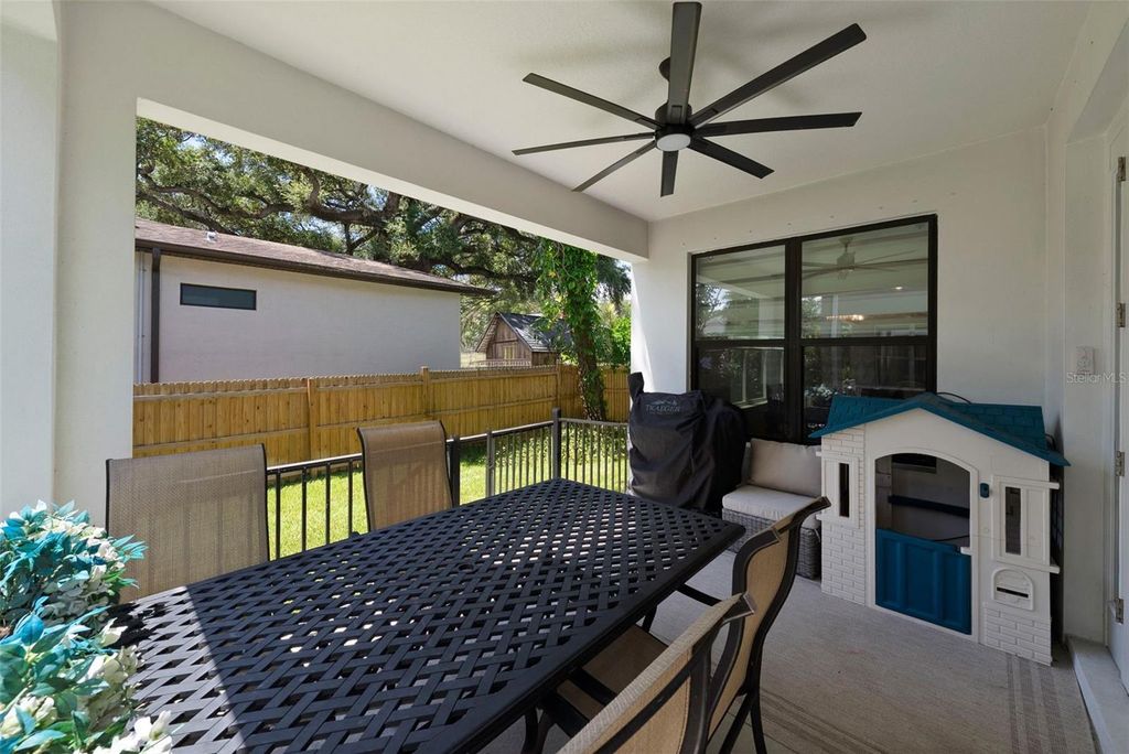 Image 37 of property listing at 4104 W CLEVELAND STREET, Tampa, FL 33609