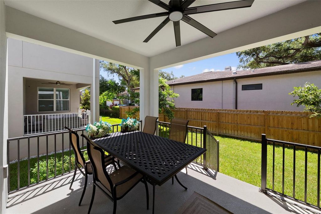 Image 38 of property listing at 4104 W CLEVELAND STREET, Tampa, FL 33609