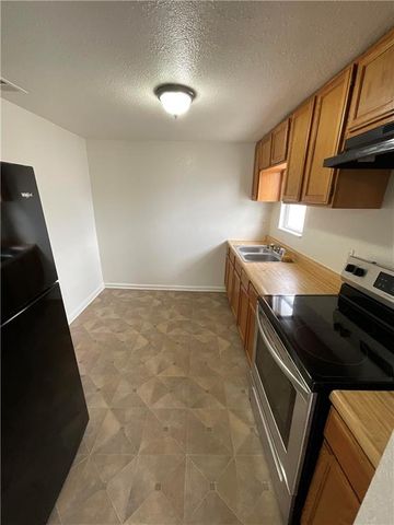 1000 W LINDEN Avenue, Independence, MO 64052