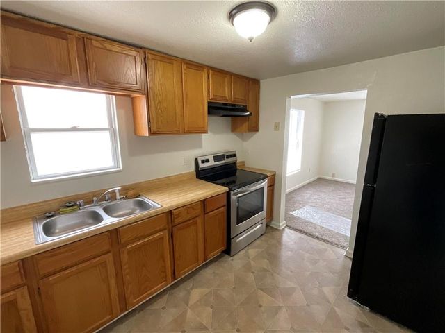 1000 W LINDEN Avenue, Independence, MO 64052