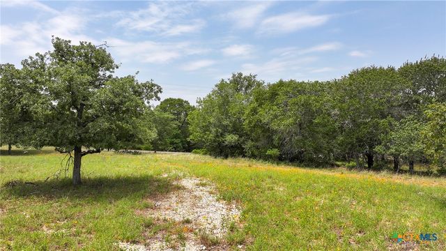 Lot 222 Flash Circle, Luling, TX 78648