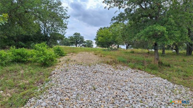 Lot 222 Flash Circle, Luling, TX 78648