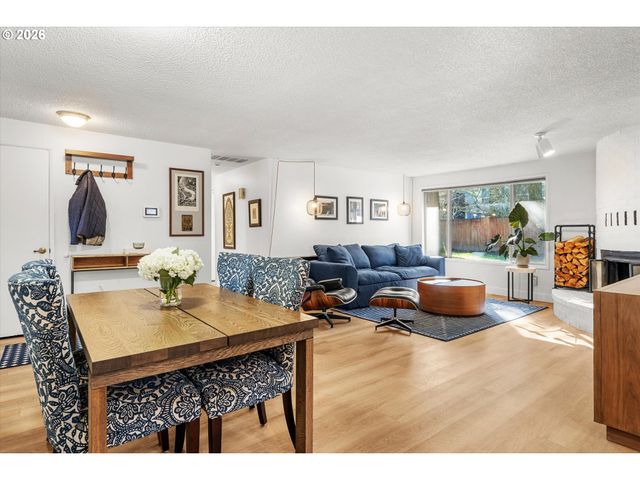 5226 Sw TAYLORS FERRY Rd, Portland, OR 97219