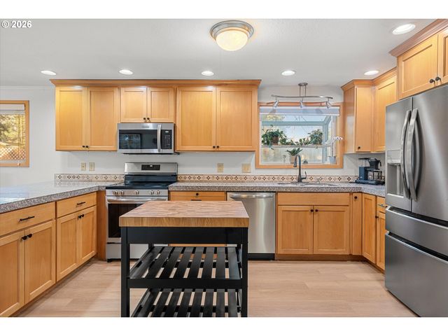 5226 Sw TAYLORS FERRY Rd, Portland, OR 97219