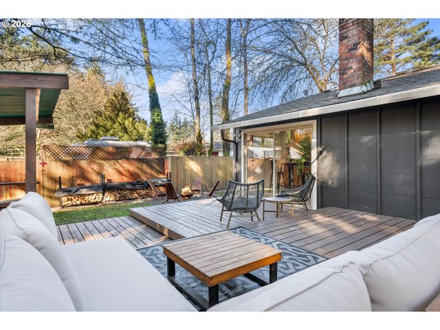 5226 Sw TAYLORS FERRY Rd, Portland, OR 97219