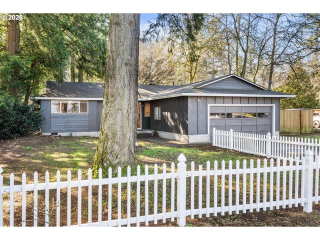 5226 Sw TAYLORS FERRY Rd, Portland, OR 97219