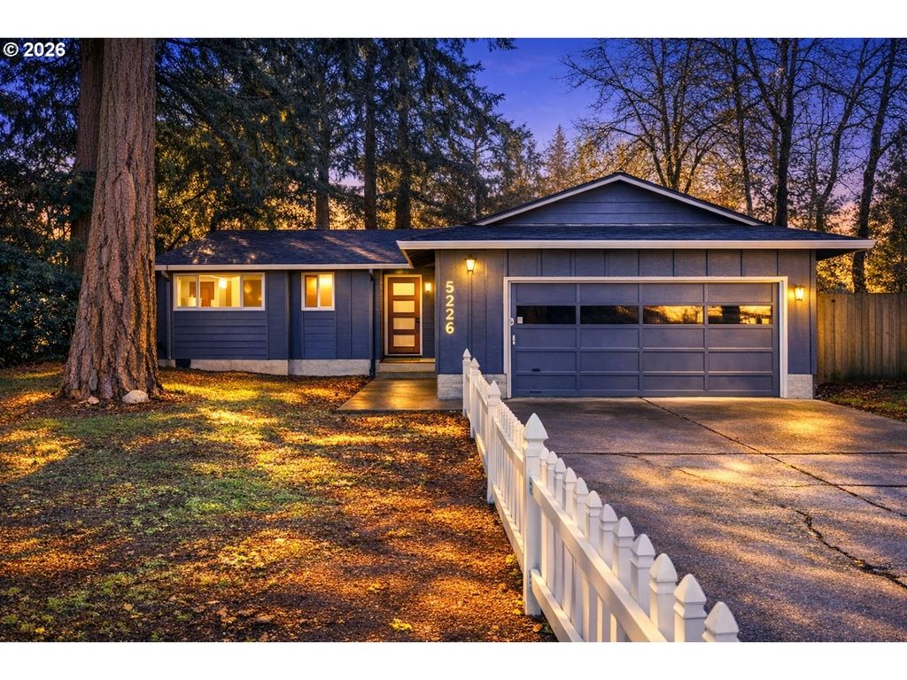 5226 Sw TAYLORS FERRY Rd, Portland, OR 97219