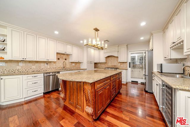 2996 San Pasqual Street, Pasadena, CA 91107