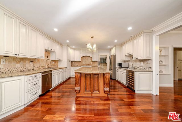 2996 San Pasqual Street, Pasadena, CA 91107