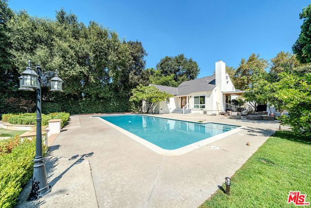 2996 San Pasqual Street, Pasadena, CA 91107