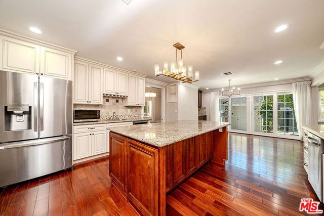 2996 San Pasqual Street, Pasadena, CA 91107