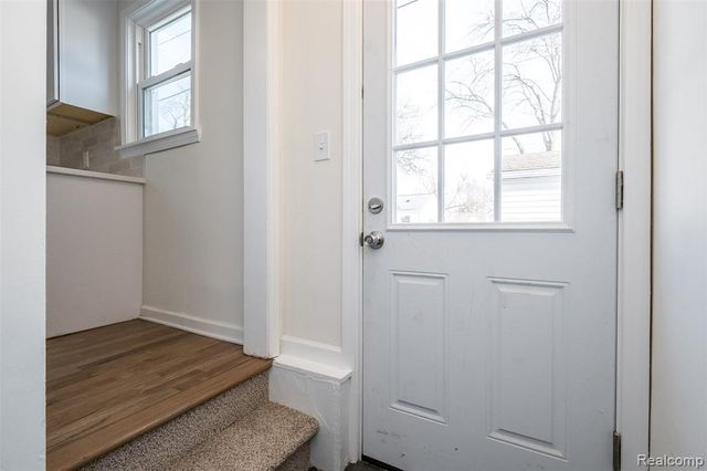 1560 Cambridge Road, Berkley, MI 48072