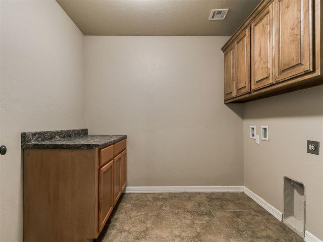5905 Creekmore Drive, Oklahoma City, OK 73179