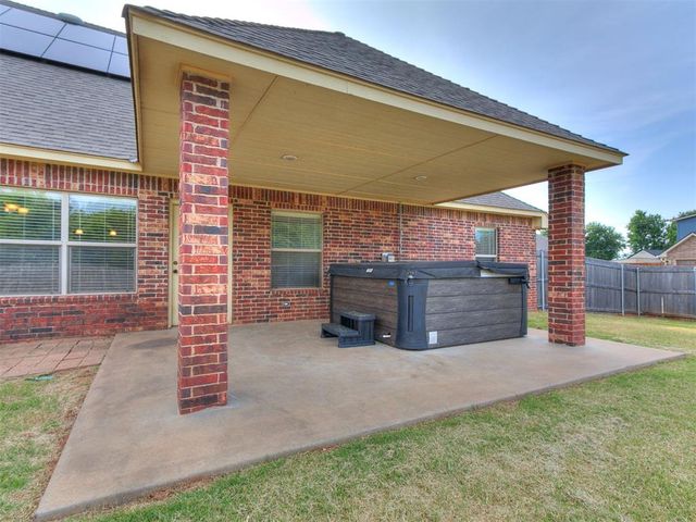 5905 Creekmore Drive, Oklahoma City, OK 73179