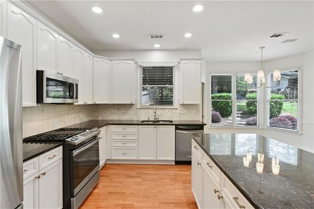 1643 Reserve Circle, Decatur, GA 30033