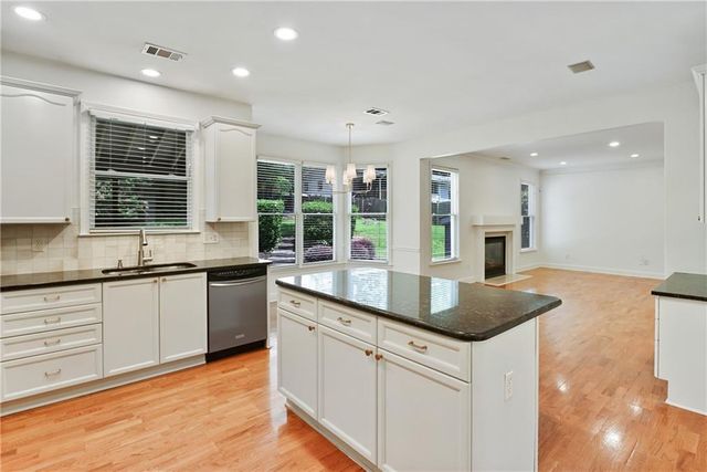 1643 Reserve Circle, Decatur, GA 30033