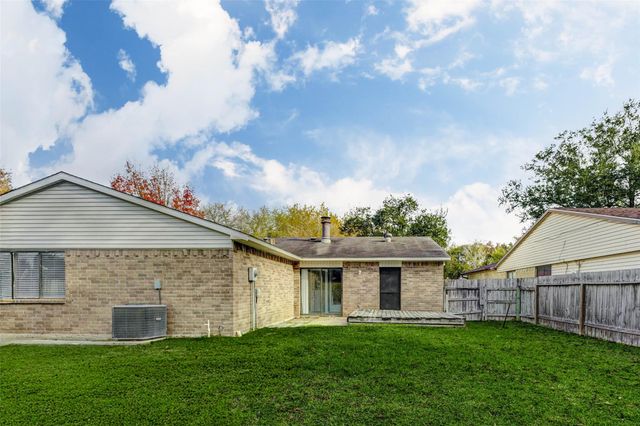 6730 Pickett Drive, Richmond, TX 77469