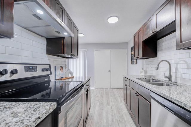 6730 Pickett Drive, Richmond, TX 77469