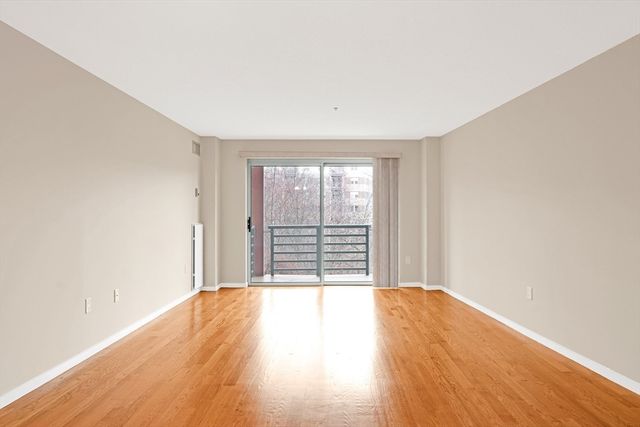 273 Cambridge Rd 408, Woburn, MA 01801