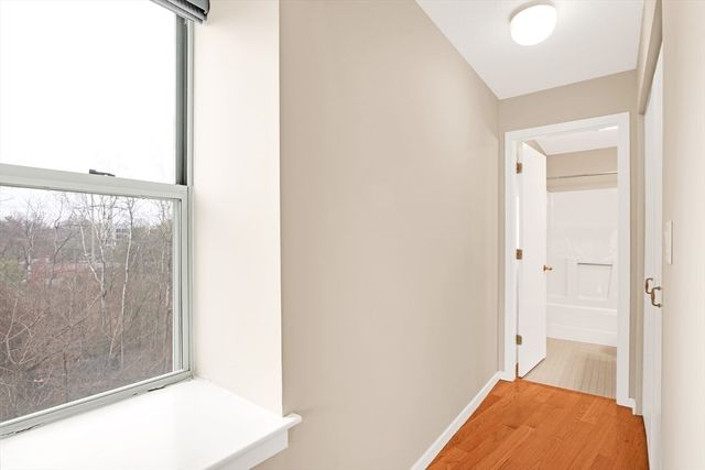 273 Cambridge Rd 408, Woburn, MA 01801