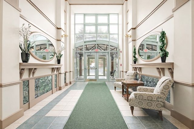 273 Cambridge Rd 408, Woburn, MA 01801