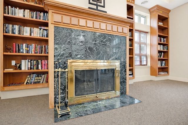 273 Cambridge Rd 408, Woburn, MA 01801