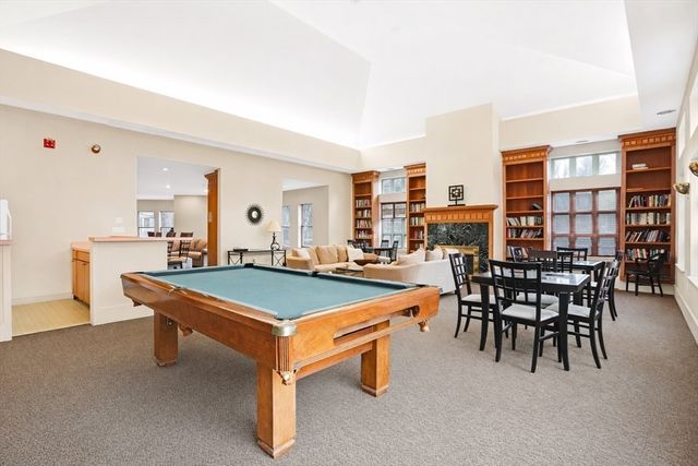 273 Cambridge Rd 408, Woburn, MA 01801