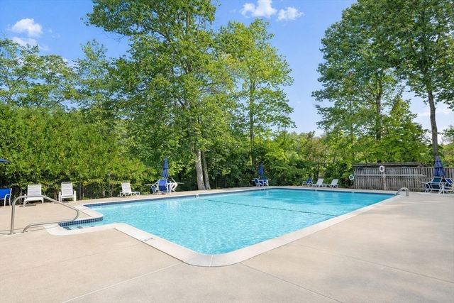 273 Cambridge Rd 408, Woburn, MA 01801