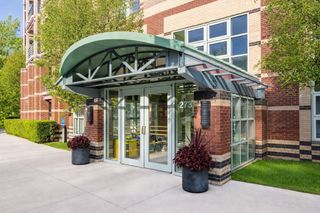 273 Cambridge Rd 408, Woburn, MA 01801