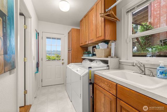 4923 Sunrise Beach Road NW, Olympia, WA 98502