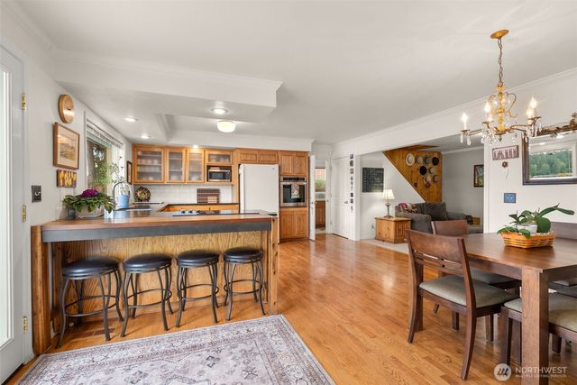 4923 Sunrise Beach Road NW, Olympia, WA 98502