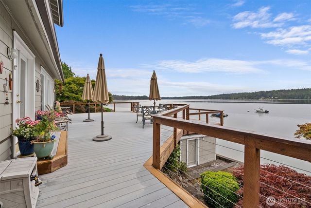 4923 Sunrise Beach Road NW, Olympia, WA 98502
