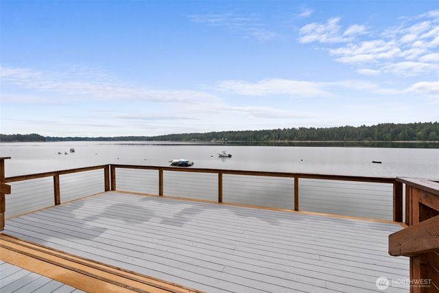 4923 Sunrise Beach Road NW, Olympia, WA 98502