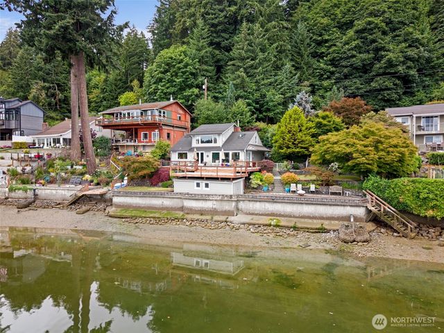 4923 Sunrise Beach Road NW, Olympia, WA 98502
